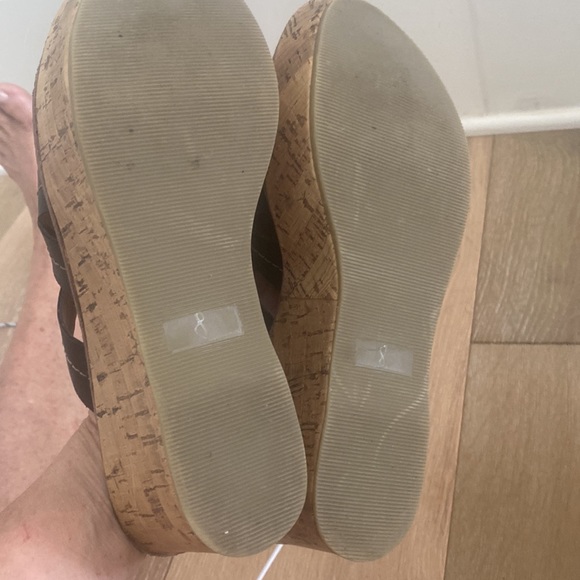 Austin Trading Co. size 8 black with cork bottom - Picture 5 of 6